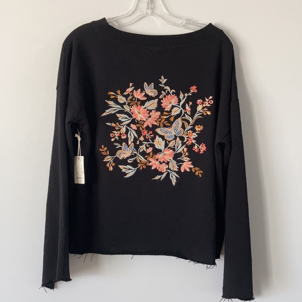 Boho Embroidered Bell Sleeve Pullover Top